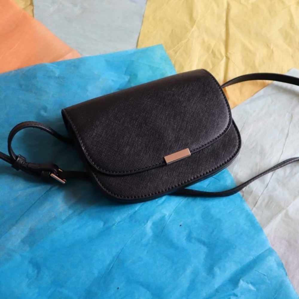Zara Basic Collection Black Fanny Pack Belt